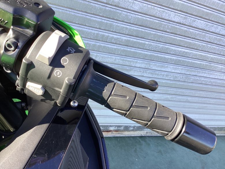 Ｎｉｎｊａ　ＺＸ−４ＲＲ