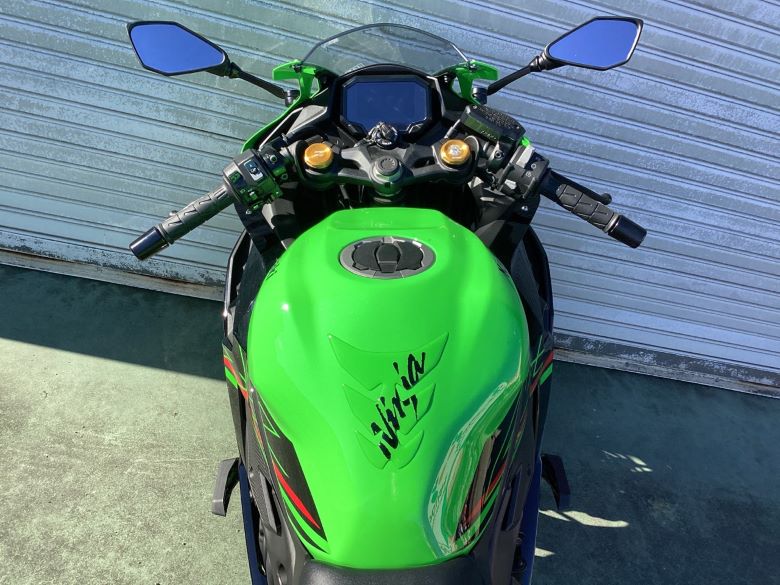 Ｎｉｎｊａ　ＺＸ−４ＲＲ