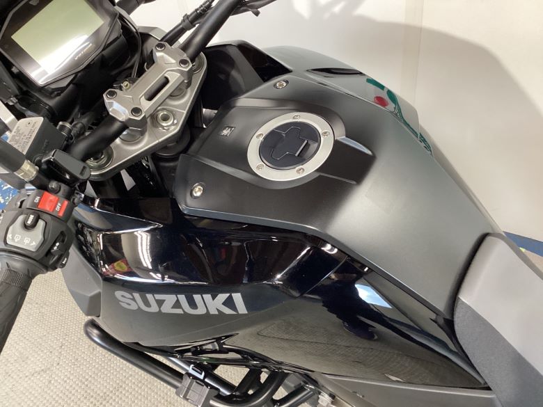 Ｖ−ストローム１０５０