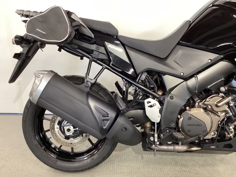 Ｖ−ストローム１０５０