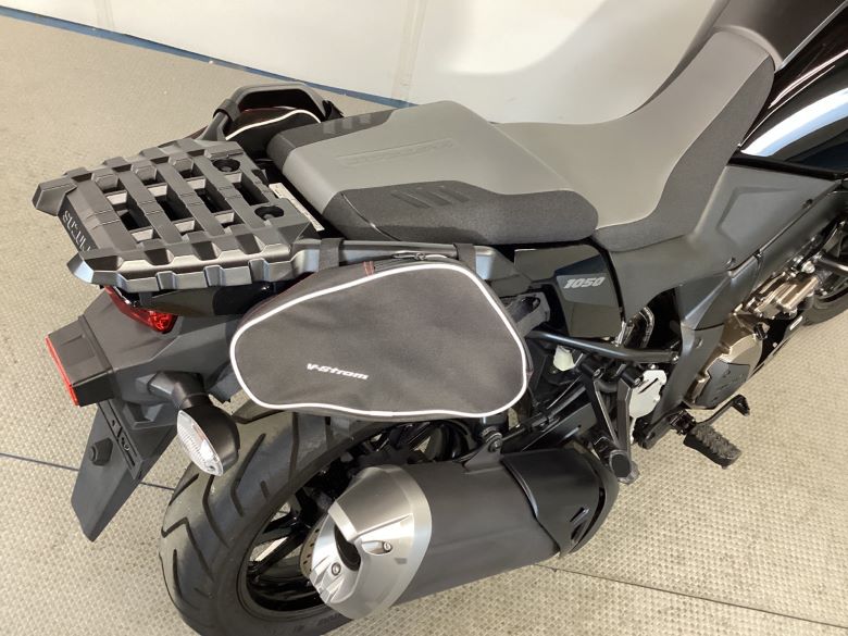 Ｖ−ストローム１０５０