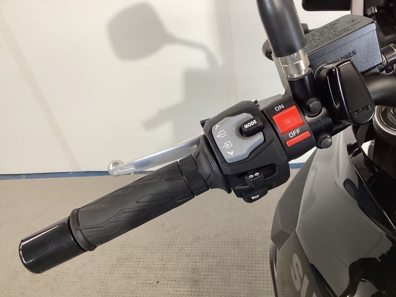 Ｖ−ストローム１０５０