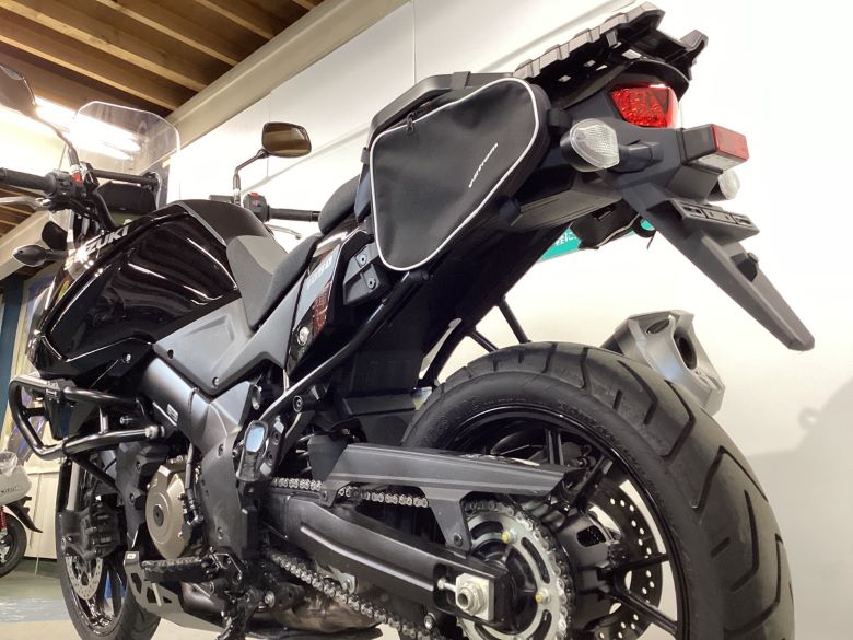 Ｖ−ストローム１０５０