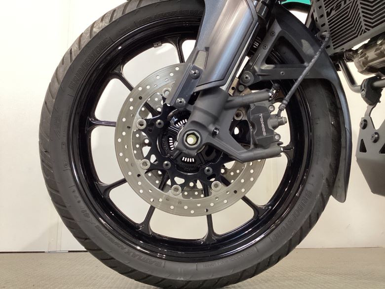 Ｖ−ストローム１０５０