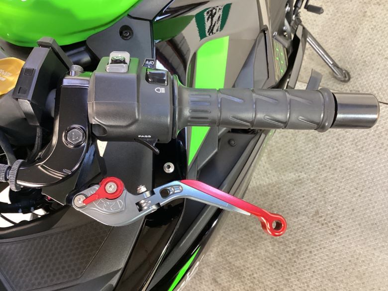 Ｎｉｎｊａ　ＺＸ−２５Ｒ　ＳＥ