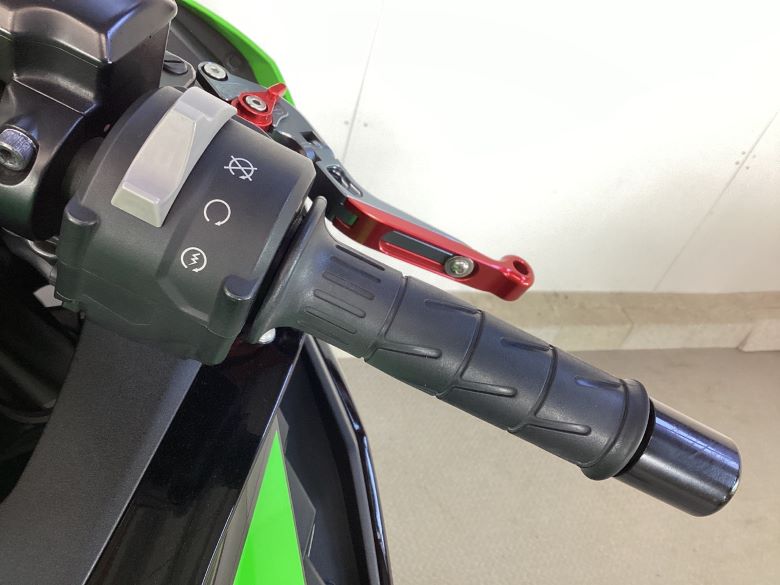 Ｎｉｎｊａ　ＺＸ−２５Ｒ　ＳＥ