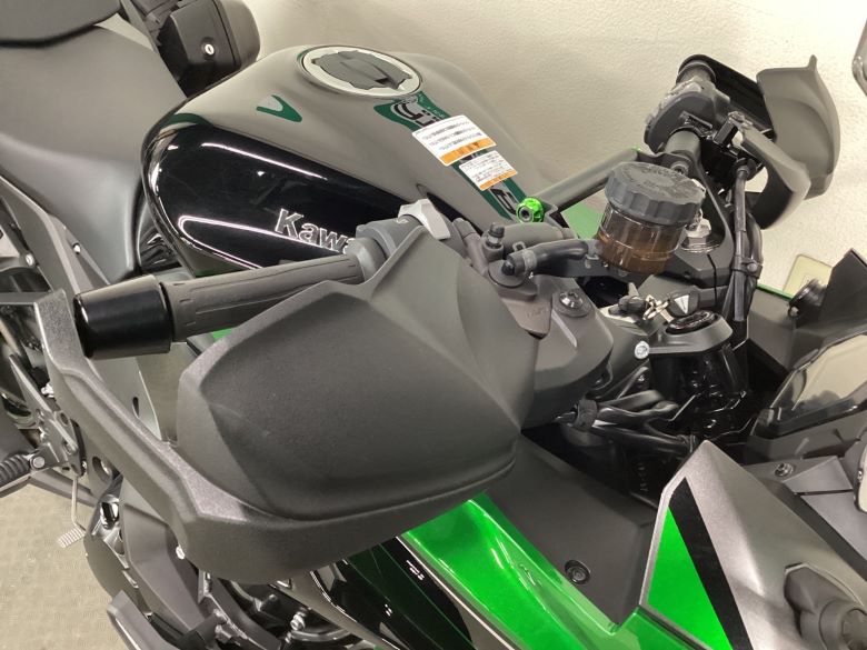Ｎｉｎｊａ　１０００　ＳＸ