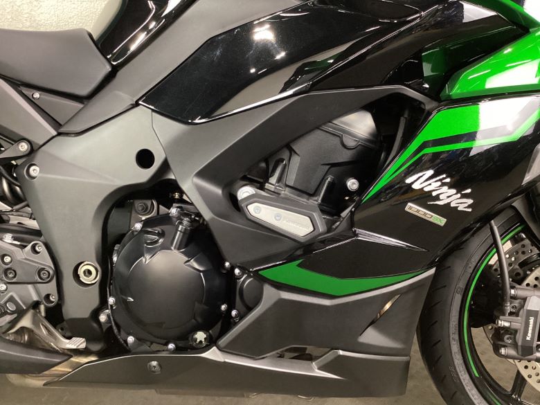 Ｎｉｎｊａ　１０００　ＳＸ