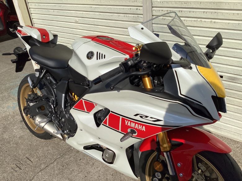 ＹＺＦ−Ｒ７