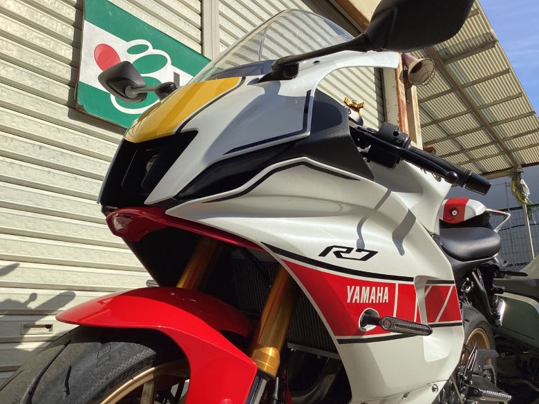 ＹＺＦ−Ｒ７