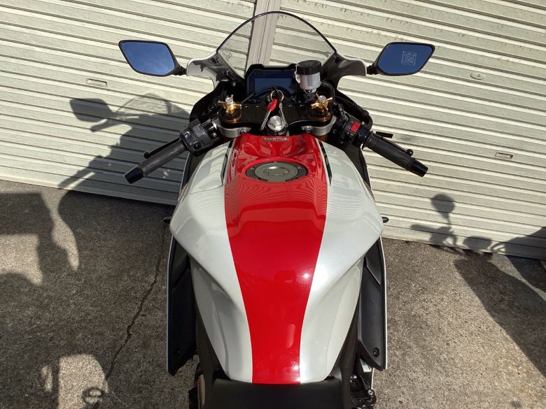 ＹＺＦ−Ｒ７