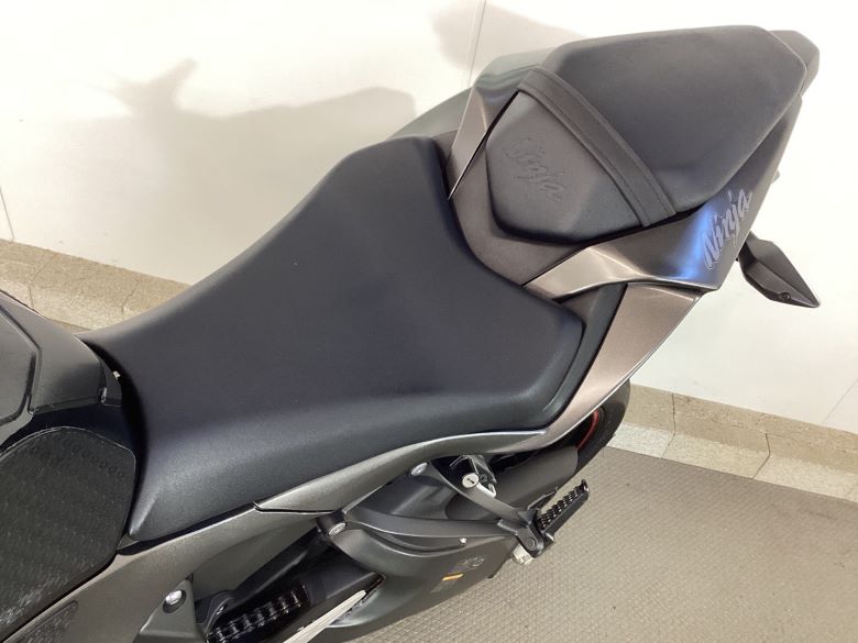 Ｎｉｎｊａ　ＺＸ−６Ｒ