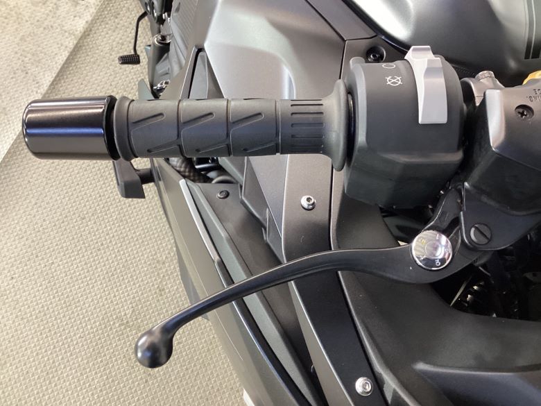 Ｎｉｎｊａ　ＺＸ−４Ｒ　ＳＥ