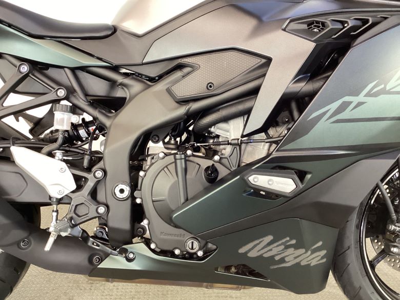 Ｎｉｎｊａ　ＺＸ−４Ｒ　ＳＥ