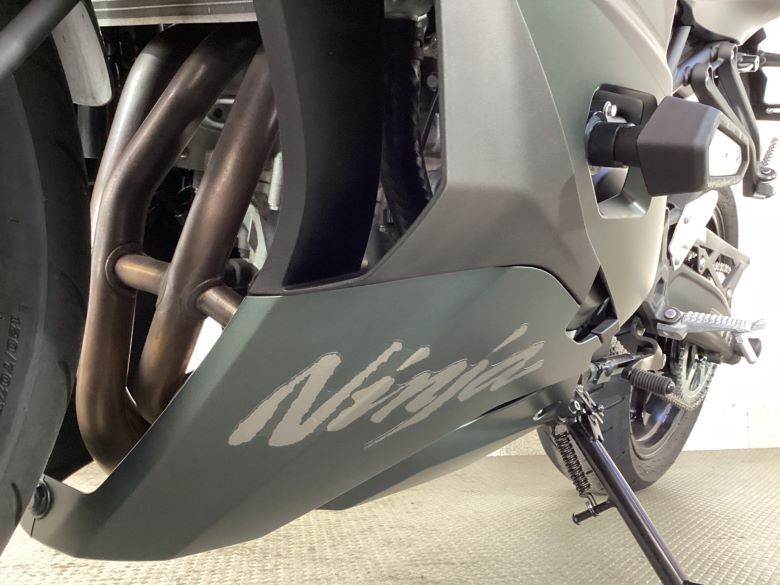 Ｎｉｎｊａ　ＺＸ−４Ｒ　ＳＥ