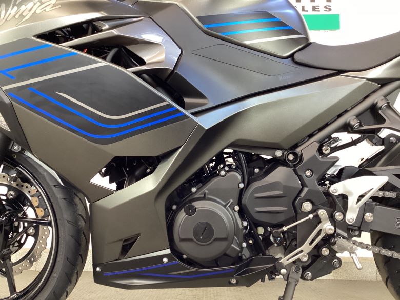 Ｎｉｎｊａ　４００