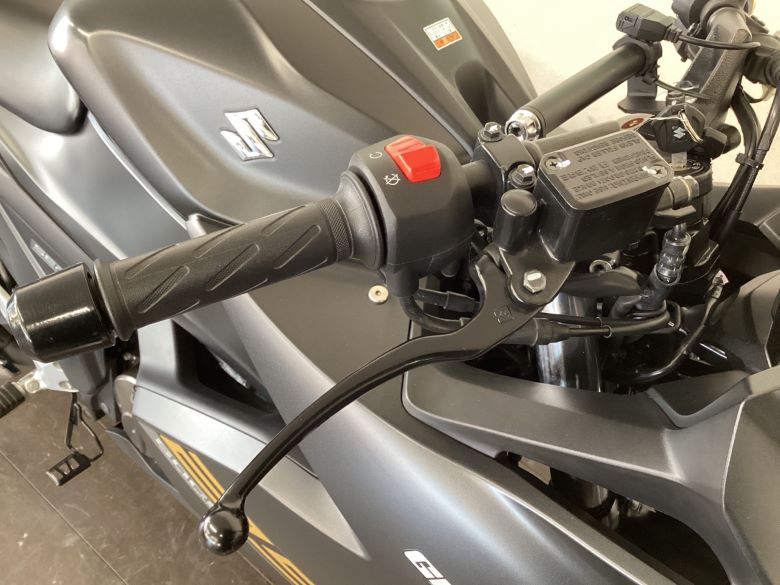 ＧＩＸＸＥＲ　ＳＦ　２５０