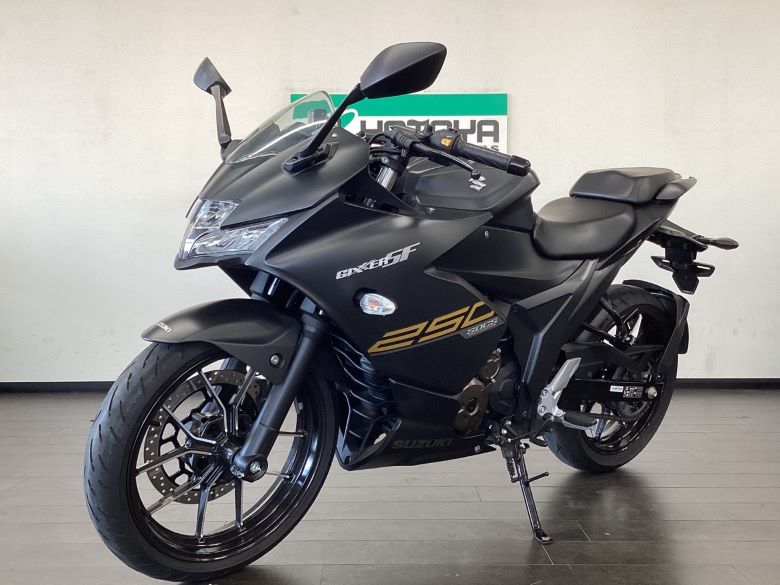 ＧＩＸＸＥＲ　ＳＦ　２５０