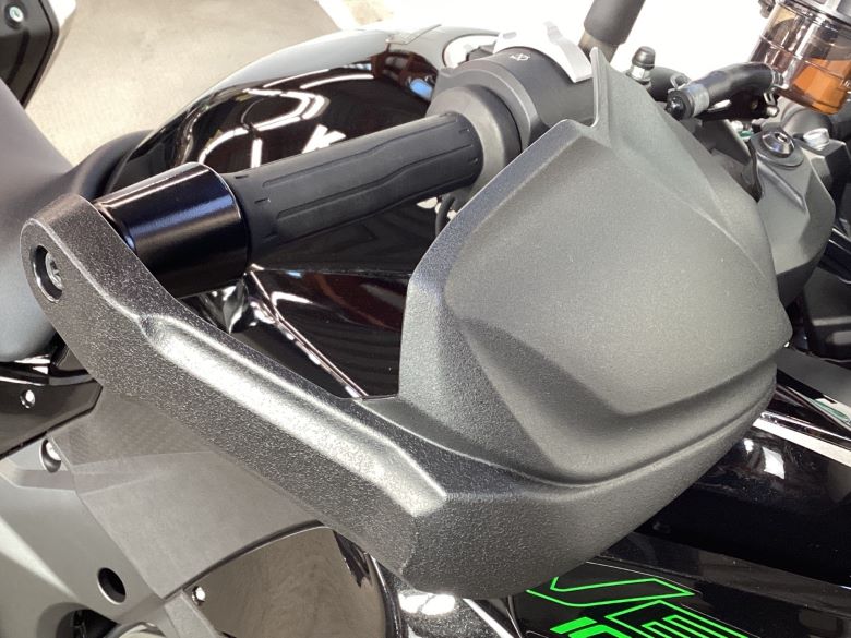 Ｖｅｒｓｙｓ　１０００　ＳＥ