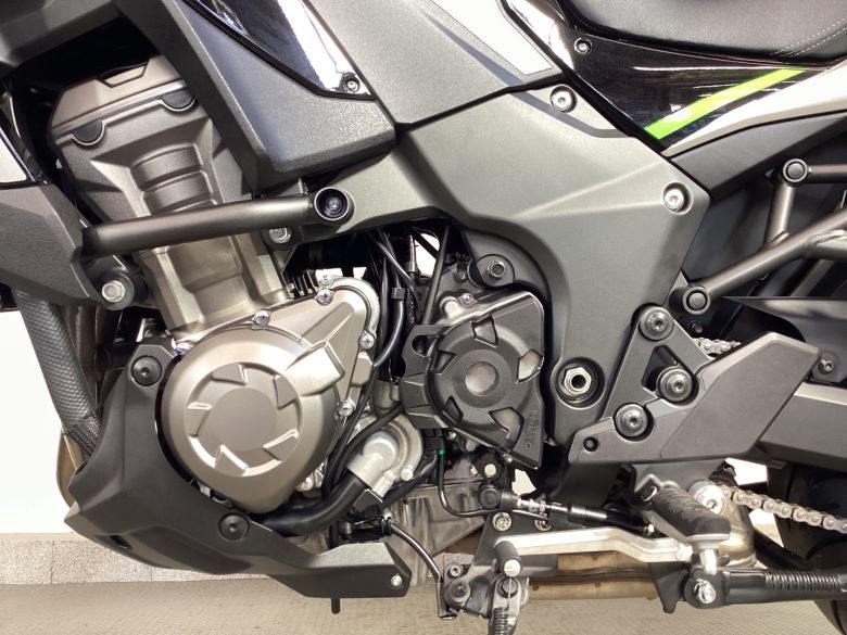 Ｖｅｒｓｙｓ　１０００　ＳＥ