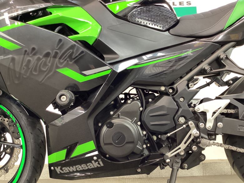Ｎｉｎｊａ　４００