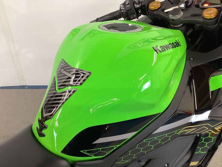 Ｎｉｎｊａ　ＺＸ−２５Ｒ　ＳＥ