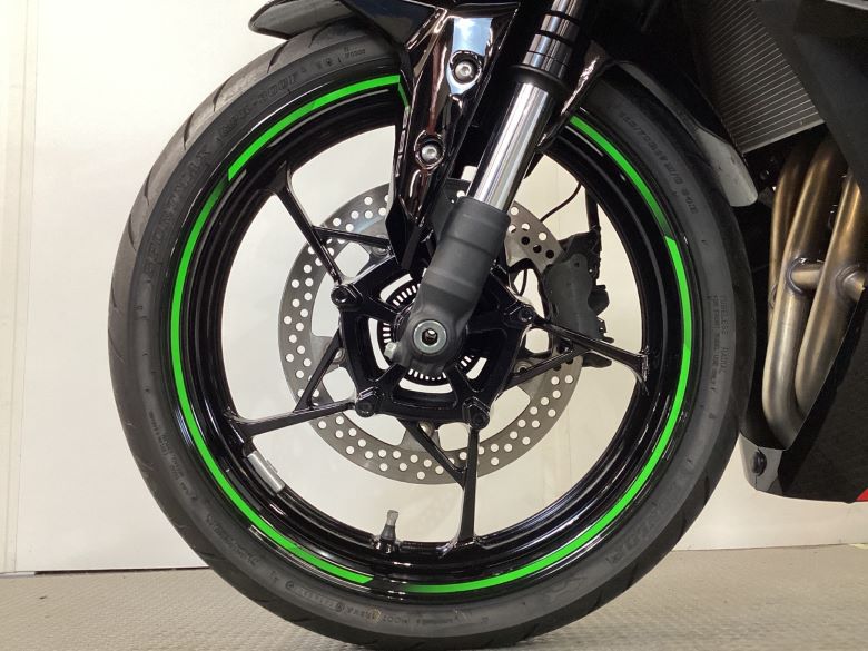 Ｎｉｎｊａ　ＺＸ−２５Ｒ　ＳＥ