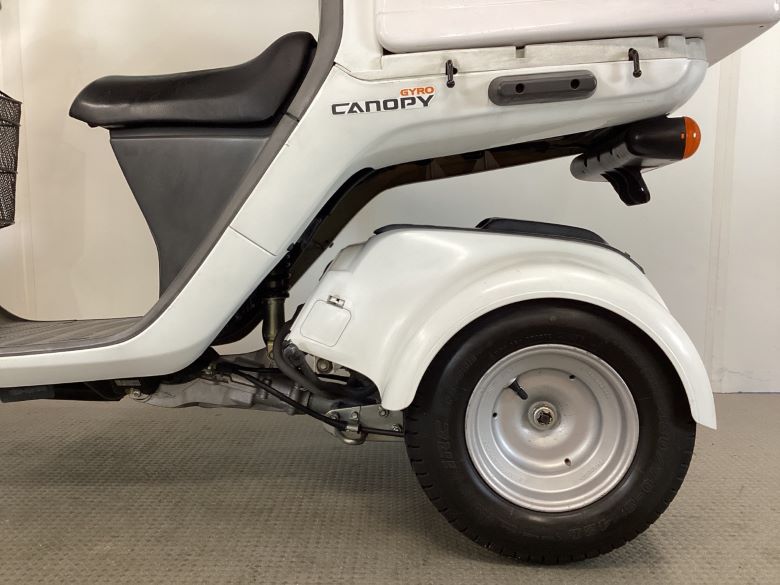 ジャイロキャノピー