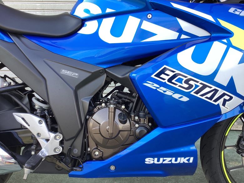 ＧＩＸＸＥＲ　ＳＦ　２５０