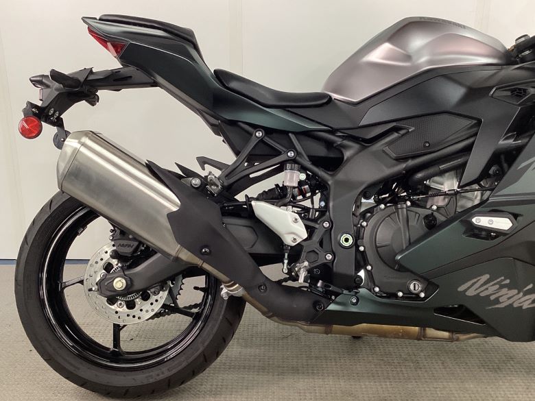 Ｎｉｎｊａ　ＺＸ−４Ｒ　ＳＥ