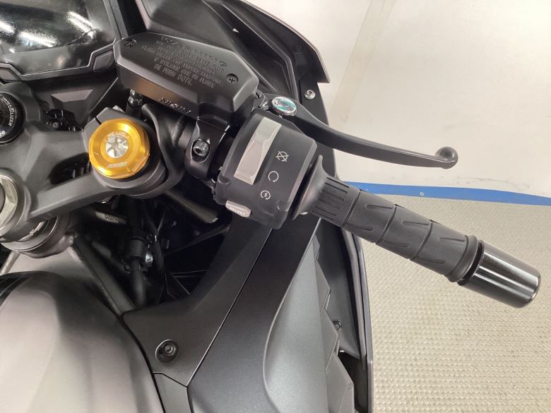 Ｎｉｎｊａ　ＺＸ−４Ｒ　ＳＥ