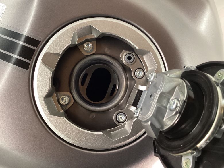 Ｎｉｎｊａ　ＺＸ−４Ｒ　ＳＥ