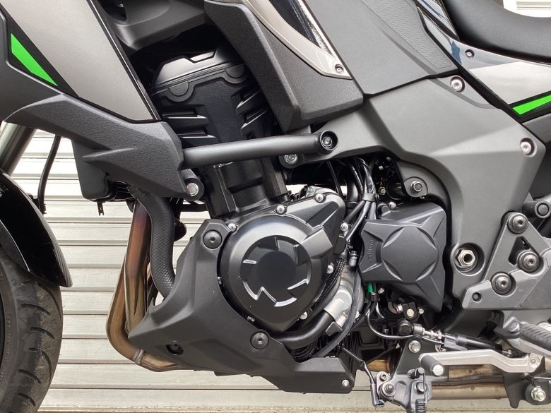 Ｖｅｒｓｙｓ　１１００　ＳＥ