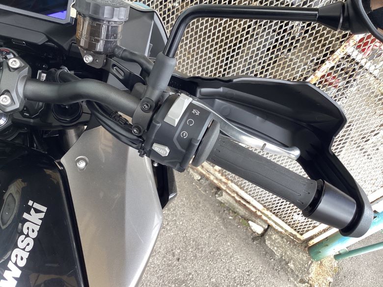 Ｖｅｒｓｙｓ　１１００　ＳＥ