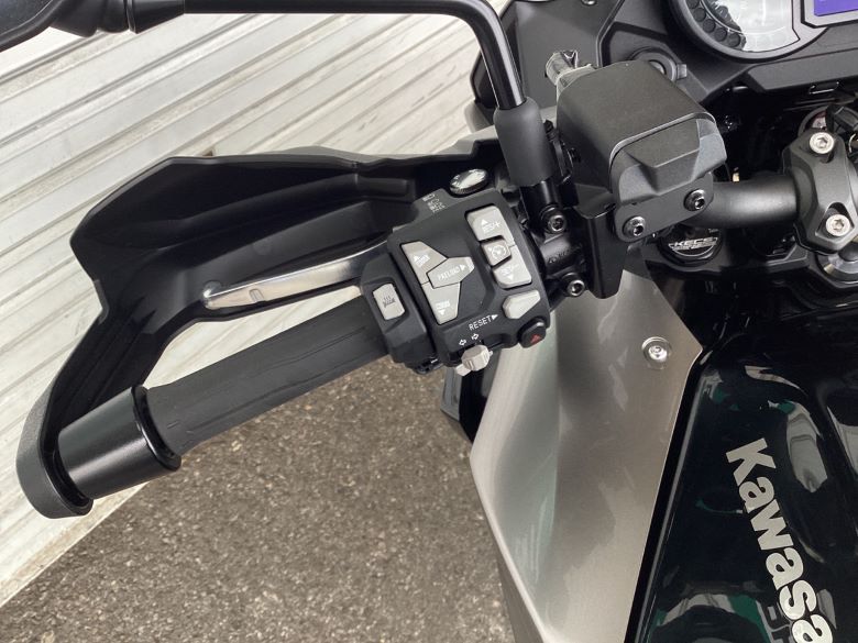 Ｖｅｒｓｙｓ　１１００　ＳＥ